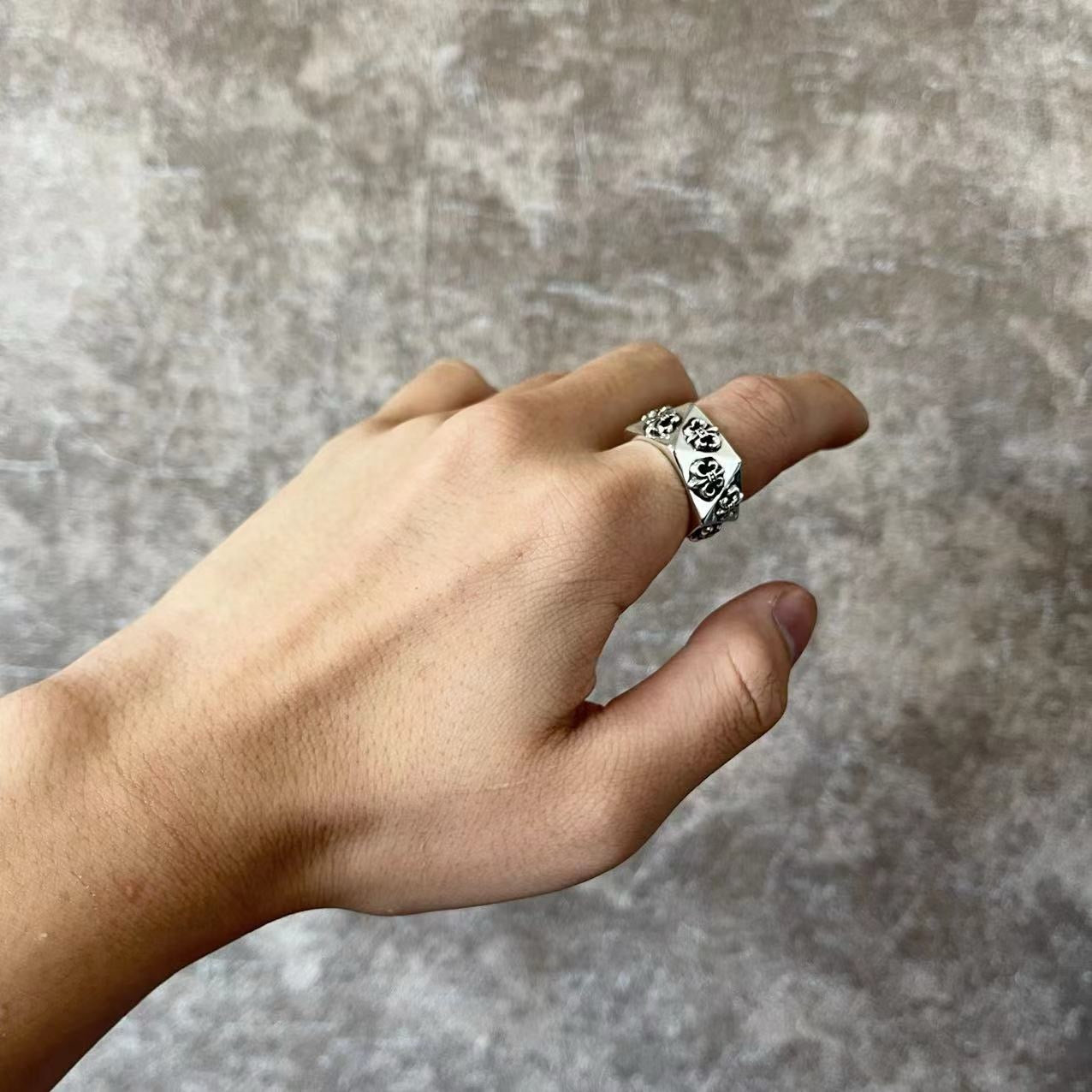 CHs Ring