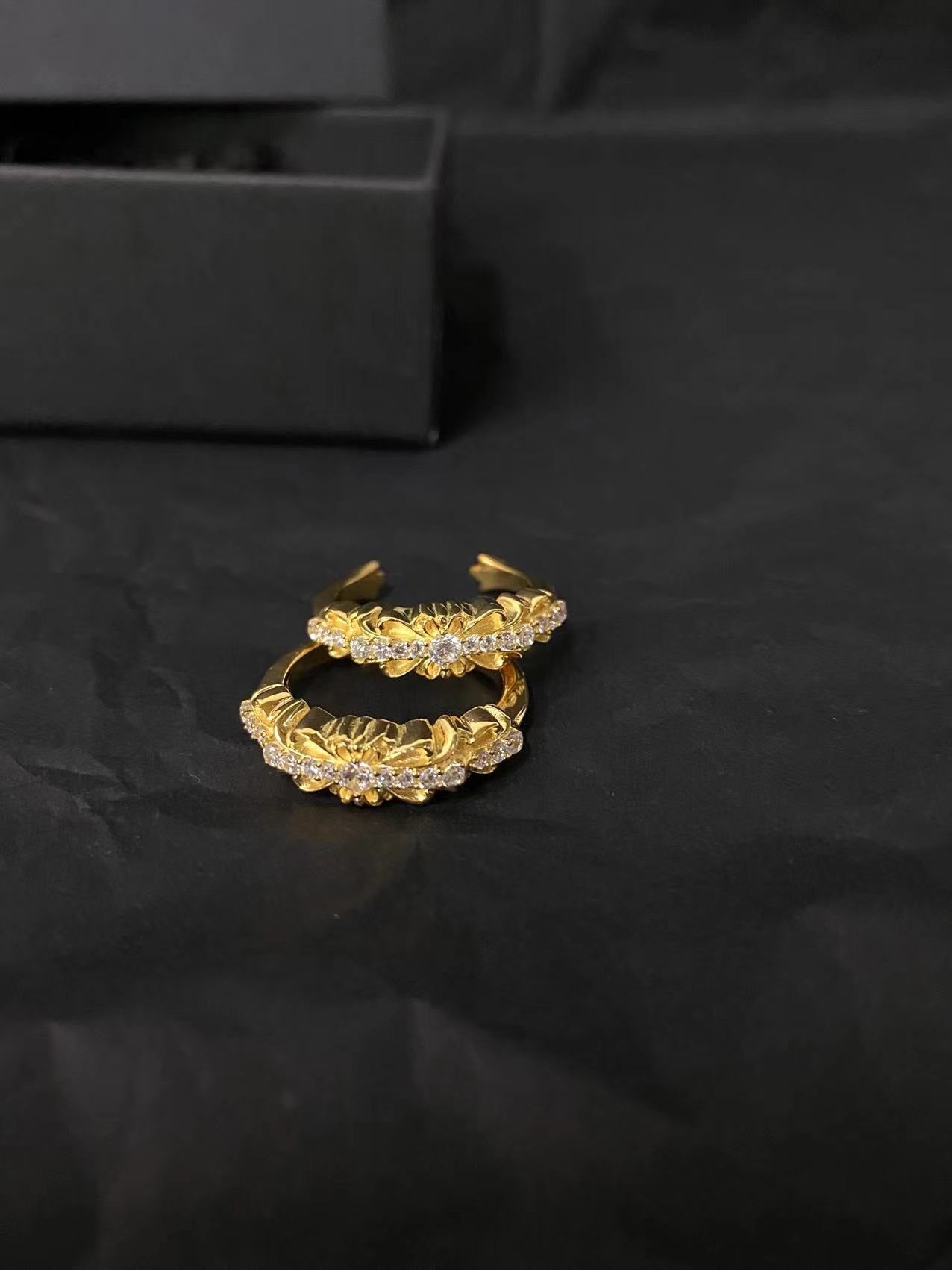 CHs Ring