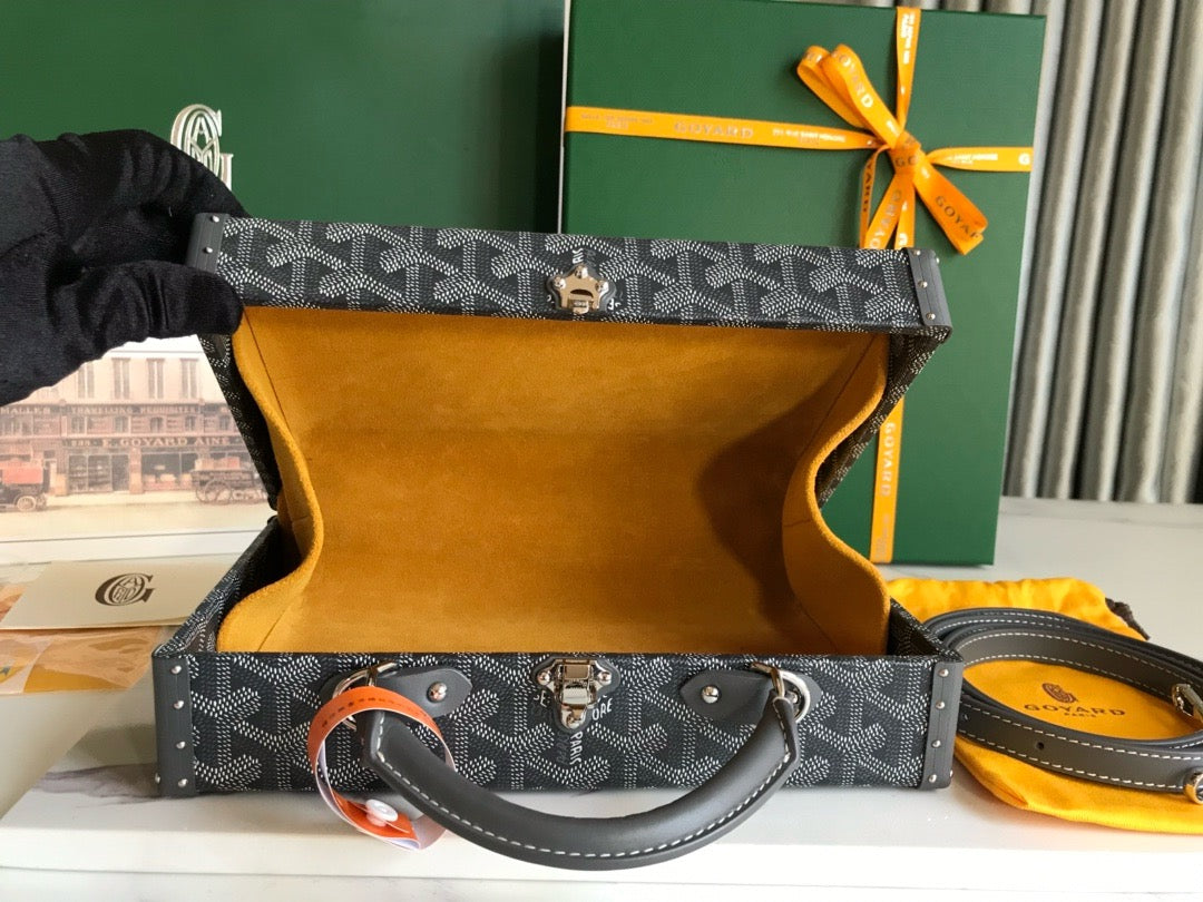 GOY Grand Hôtel 24.5x7.5x17cm