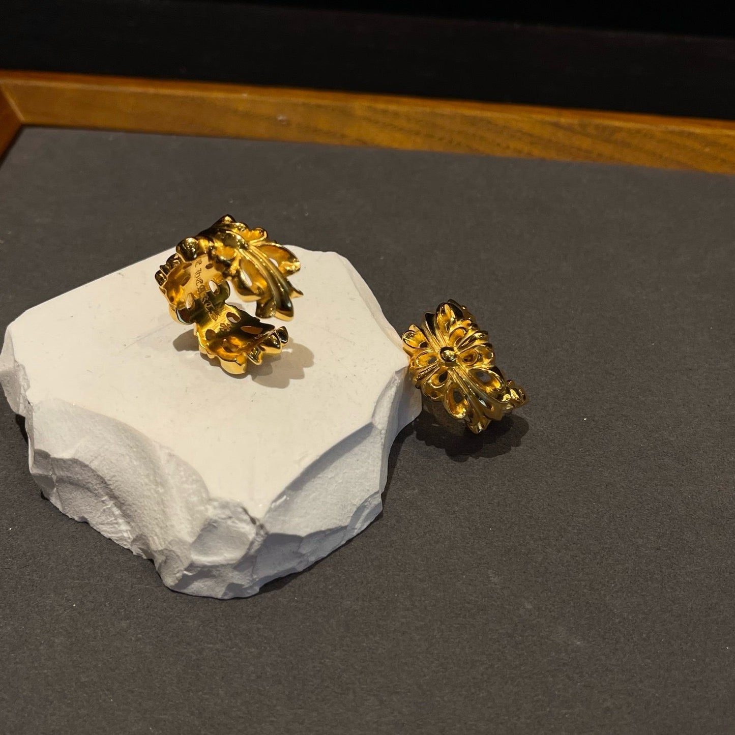 CHs Ring