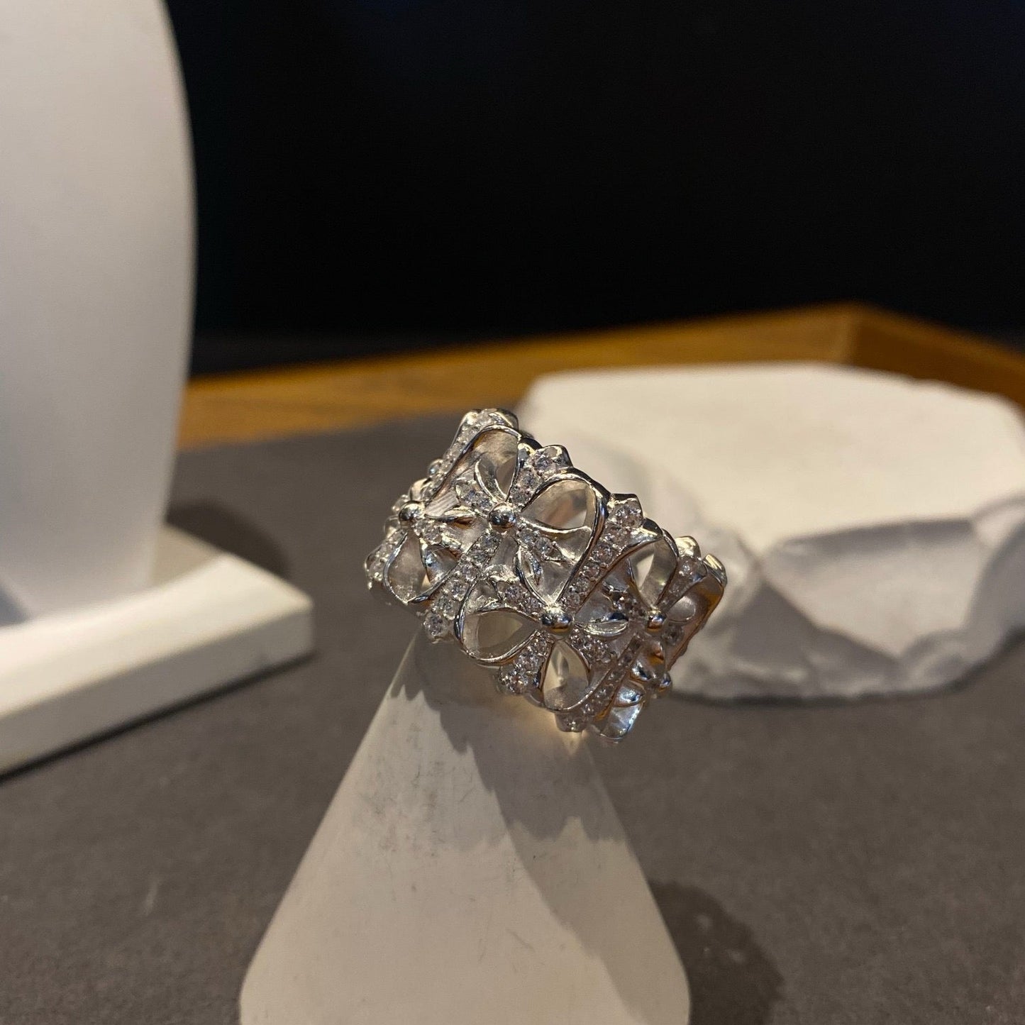 CHs Ring