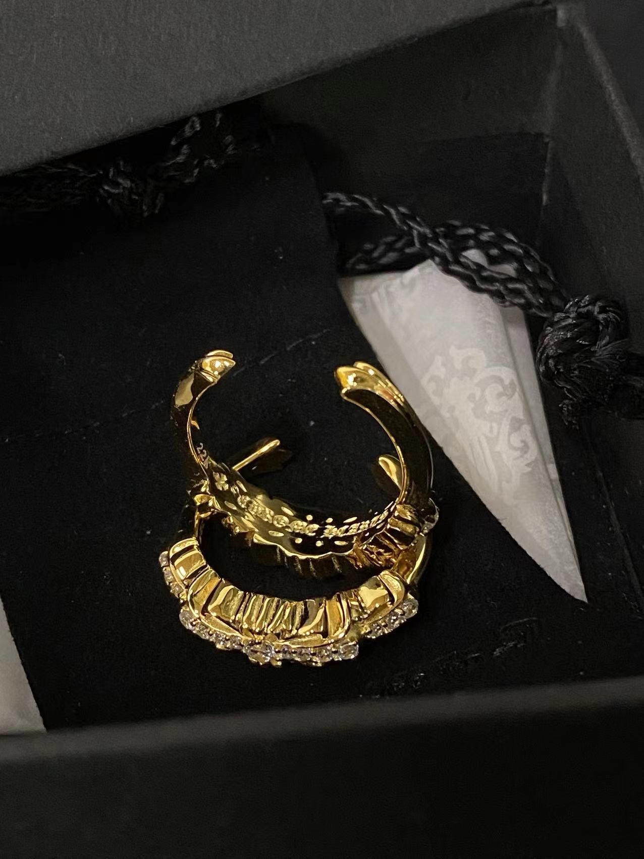 CHs Ring