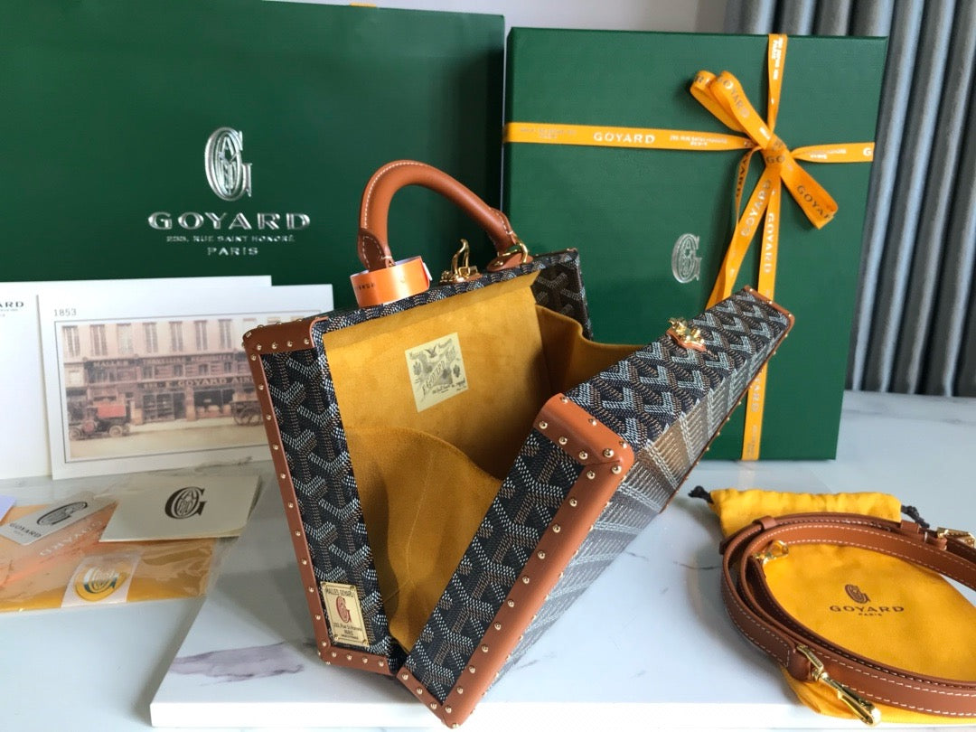 GOY Grand Hôtel 24.5x7.5x17cm