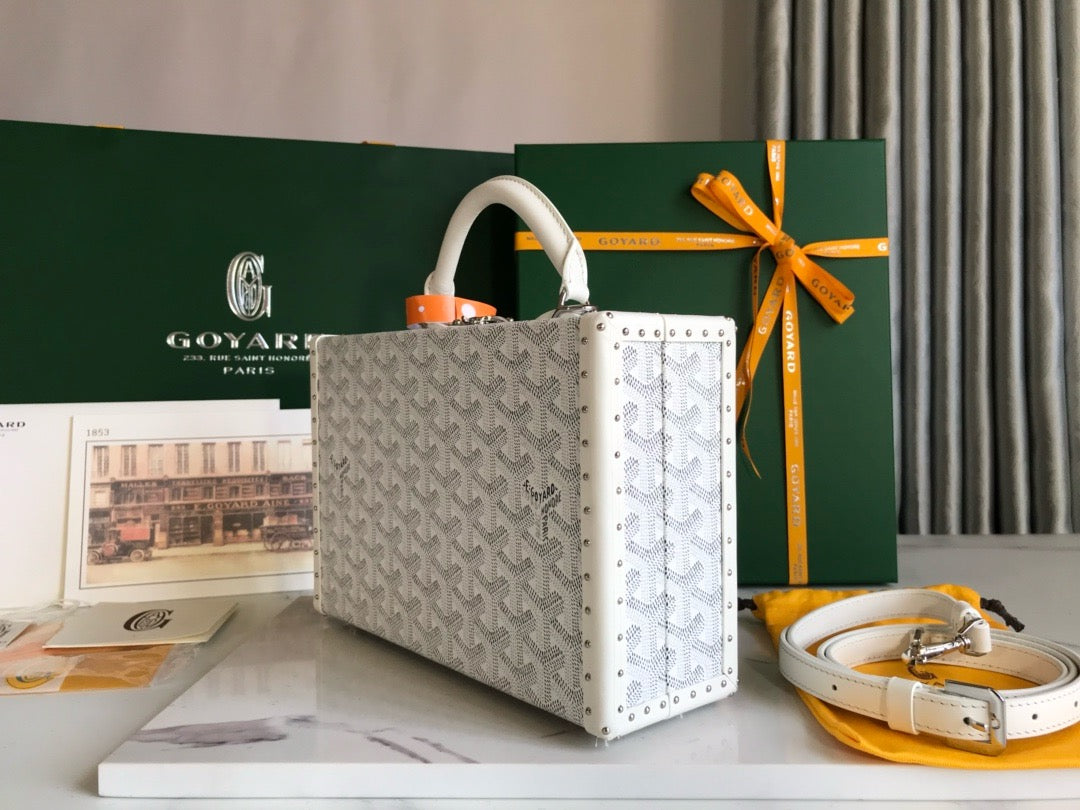 GOY Grand Hôtel 24.5x7.5x17cm