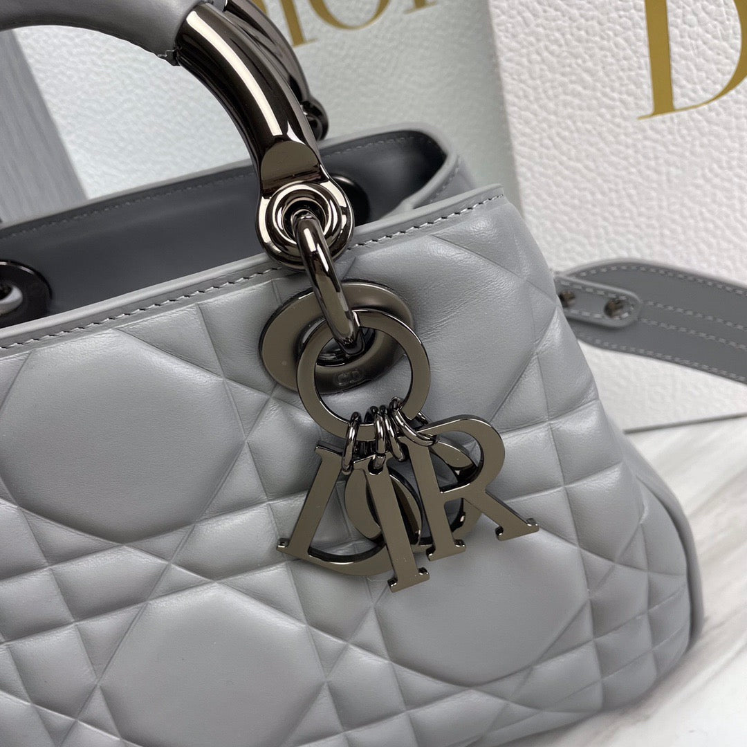 DIO handbag