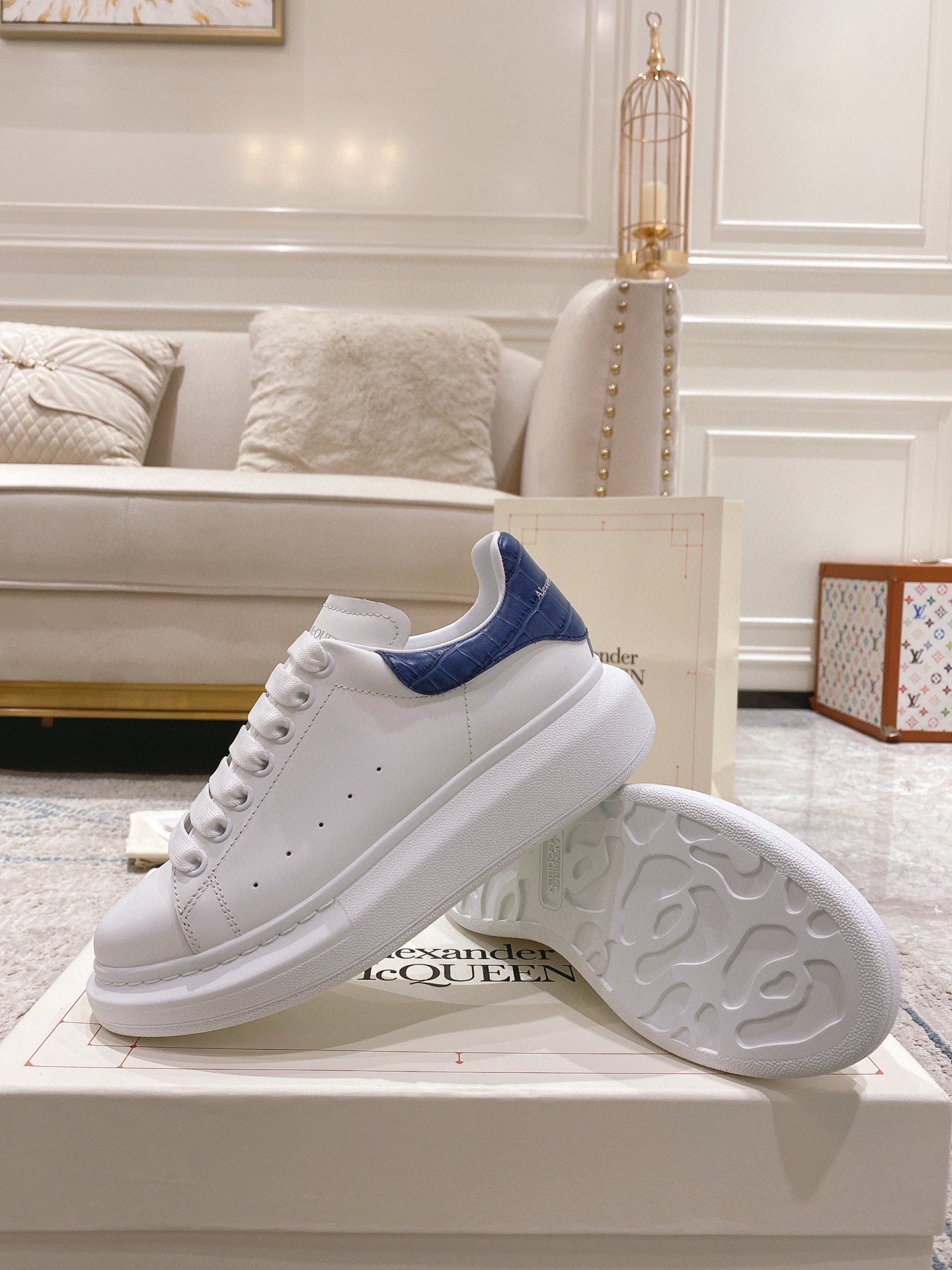 Sneakers & Shoes