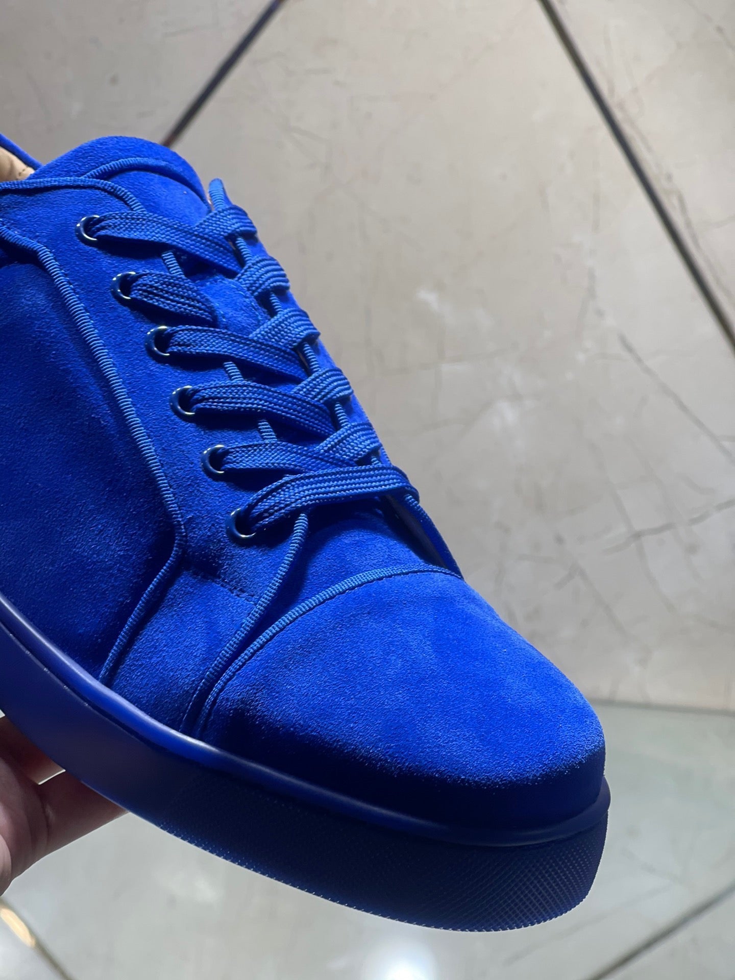 Sneakers & Shoes