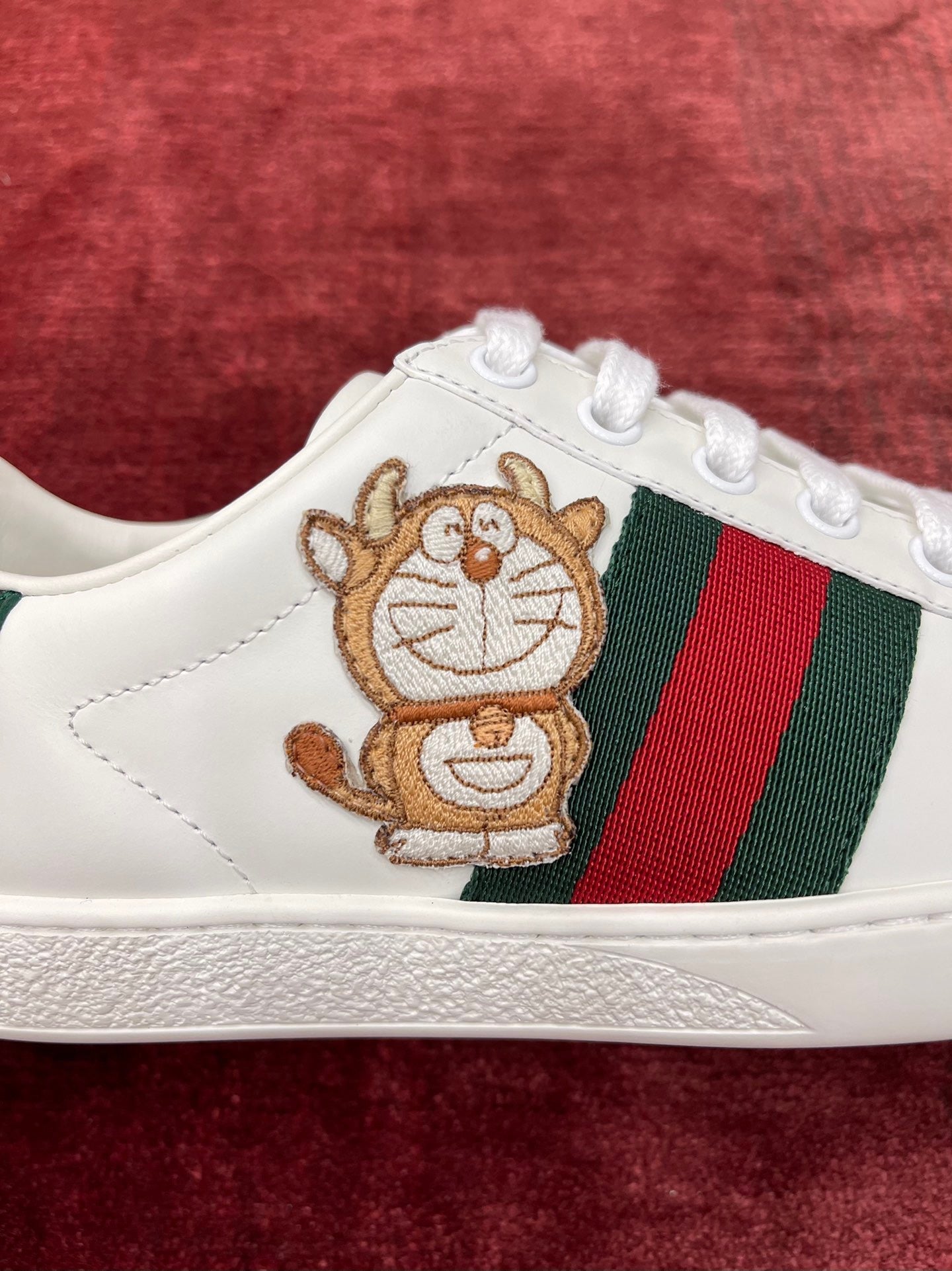 Sneakers & Shoes