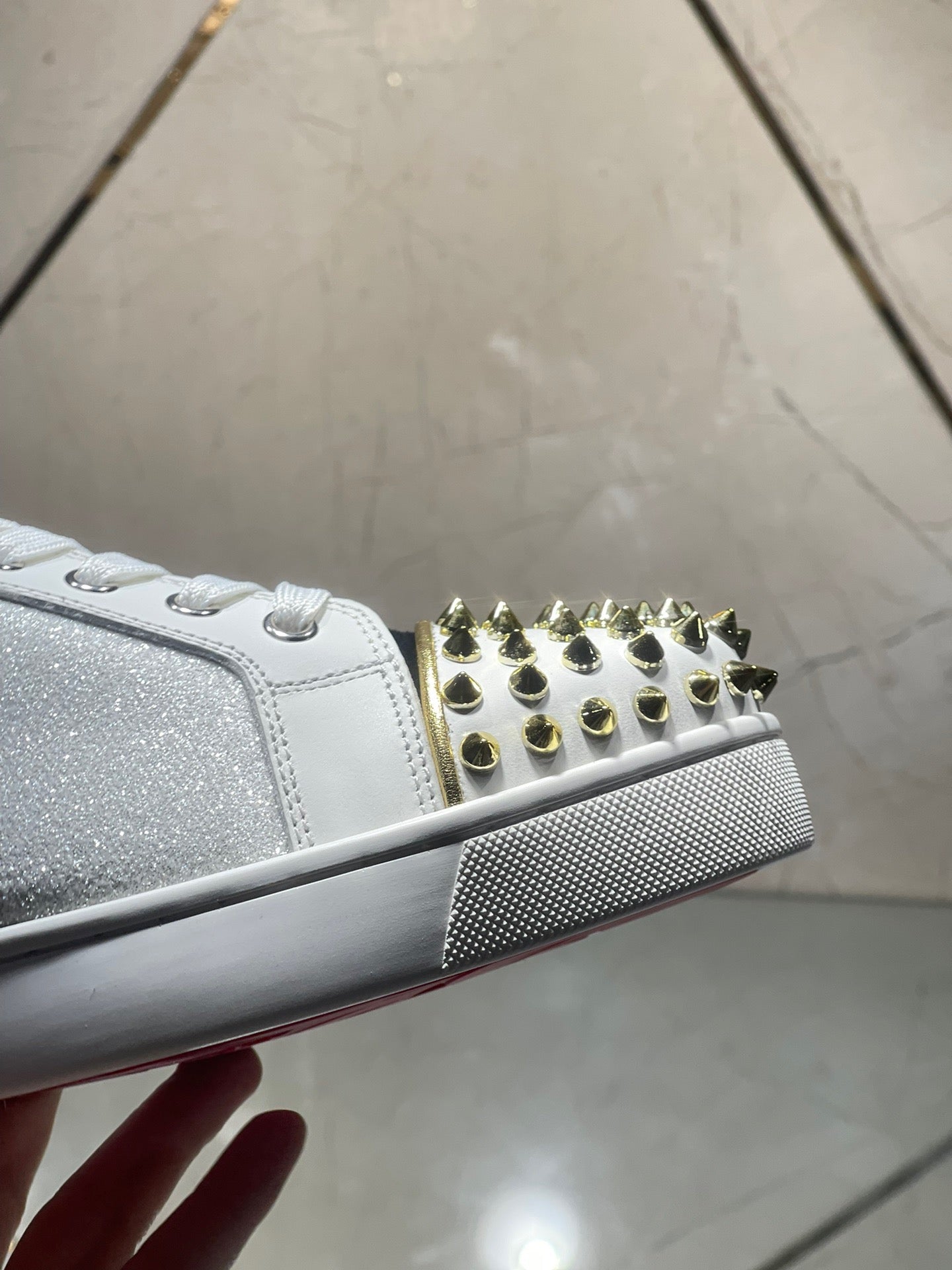 Sneakers & Shoes