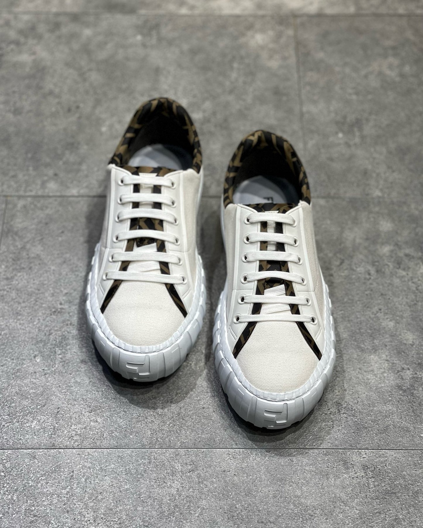 FEN Sneakers