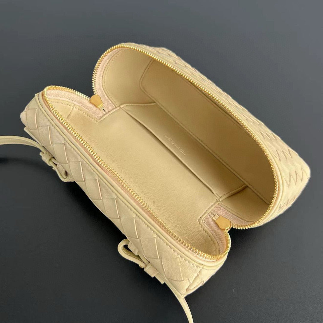 BV VANITY CASE 22*12.5*5