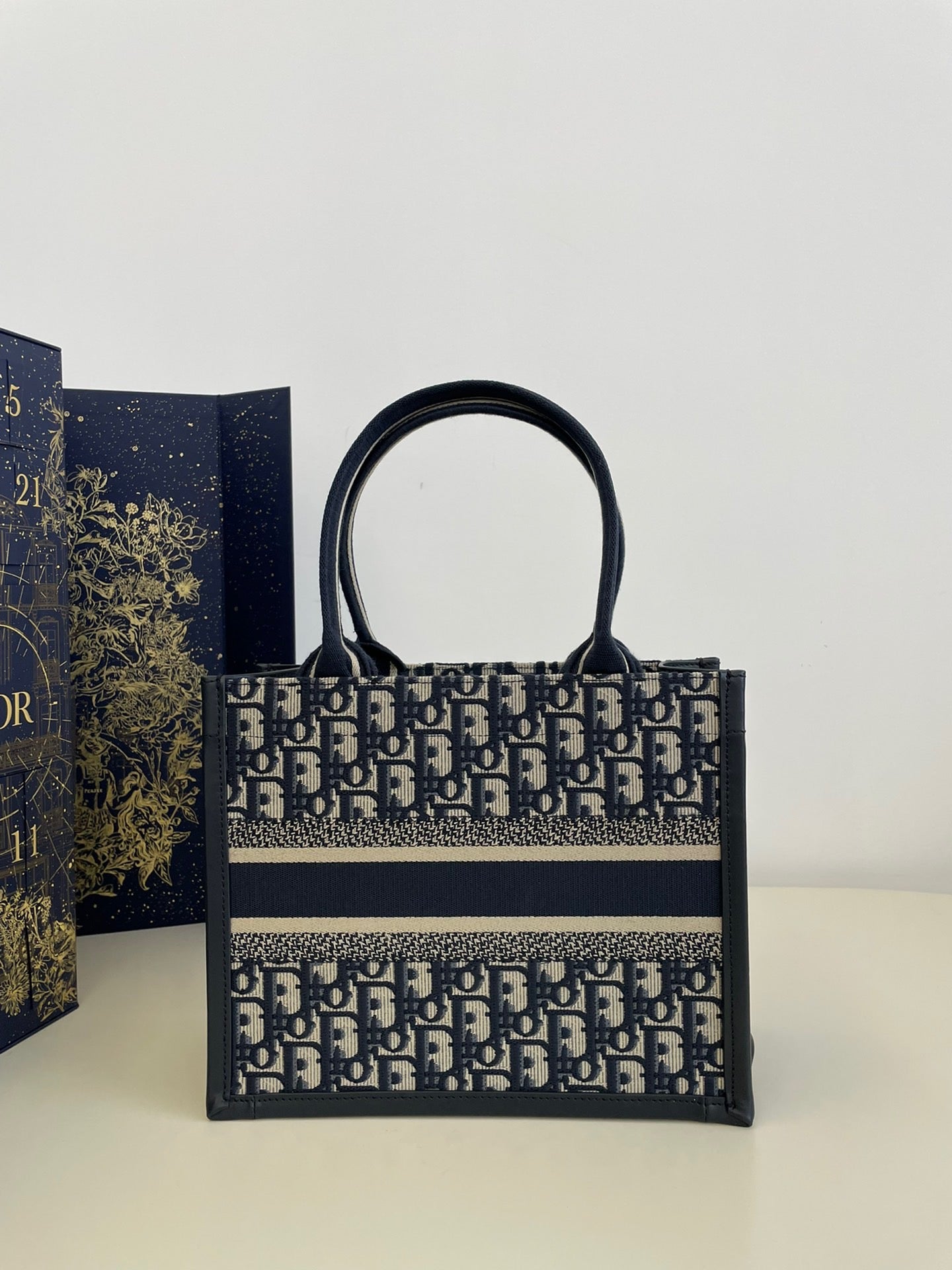 DIO Book Tote (26cm)
