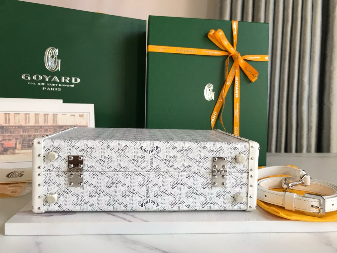 GOY Grand Hôtel 24.5x7.5x17cm