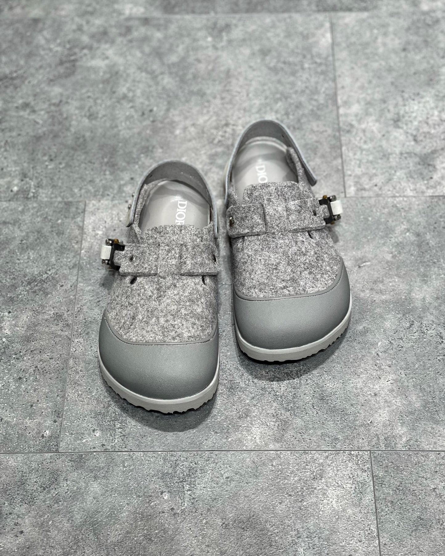 DIO Sandal