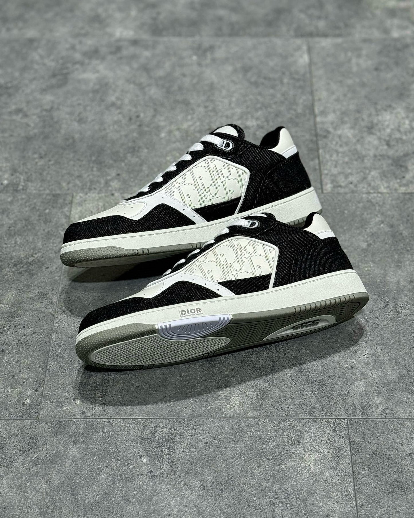 CD SNEAKERS