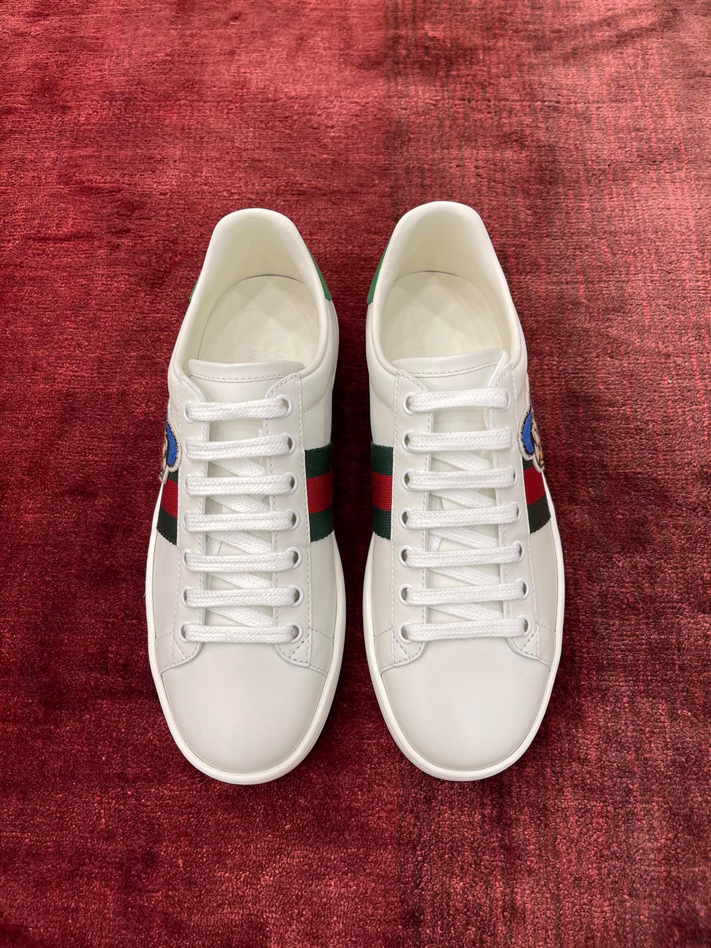 Sneakers & Shoes