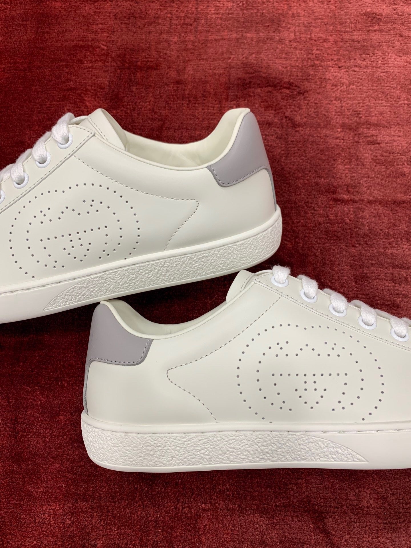 Sneakers & Shoes