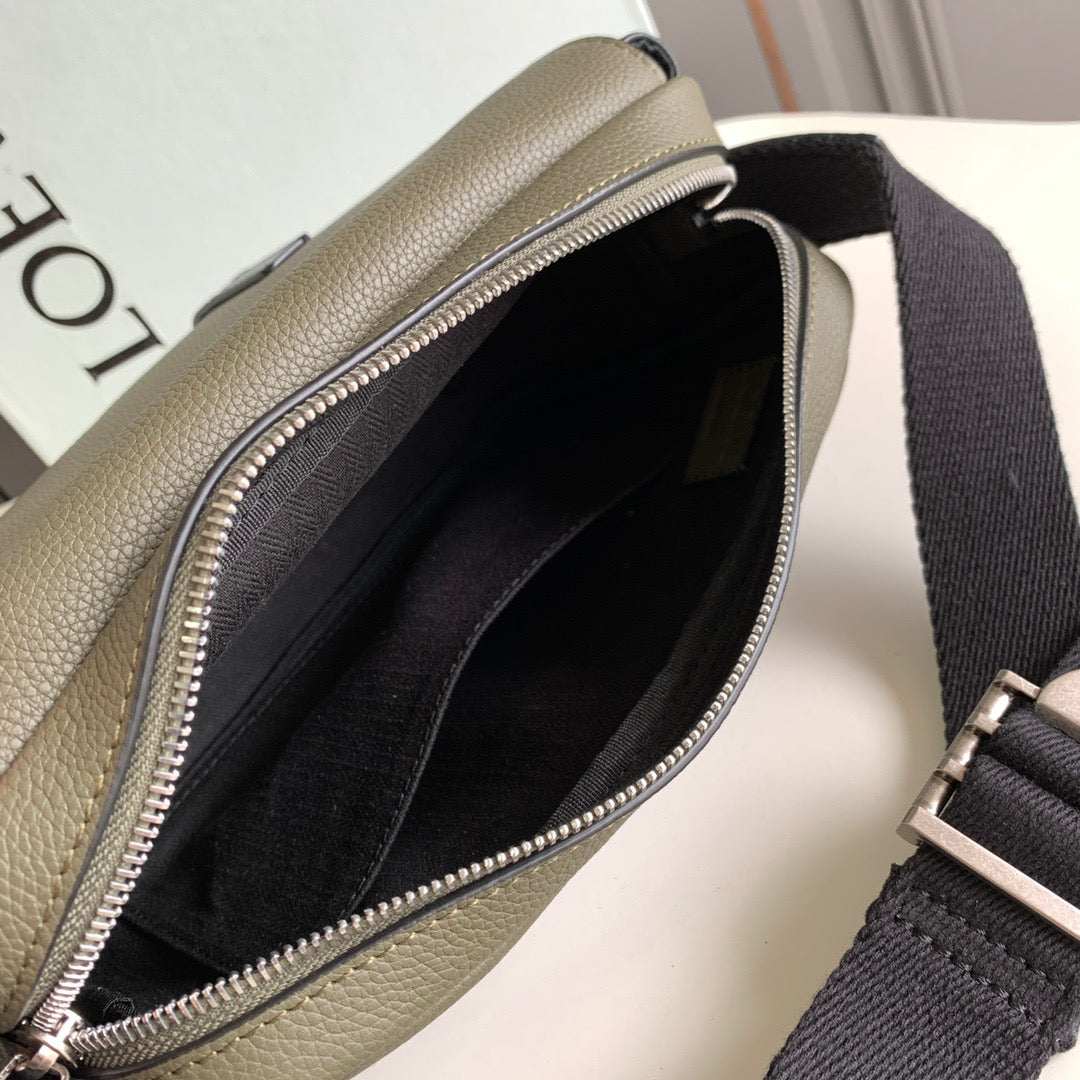 LO Messenger Bag