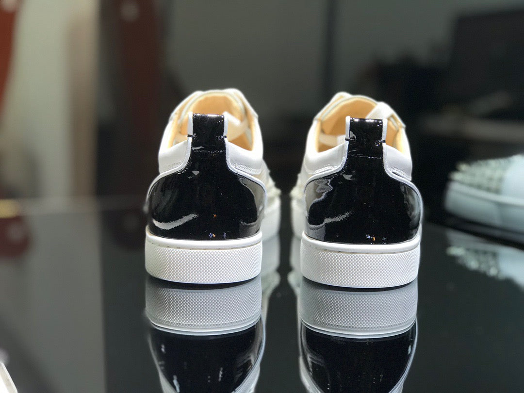 Sneakers & Shoes