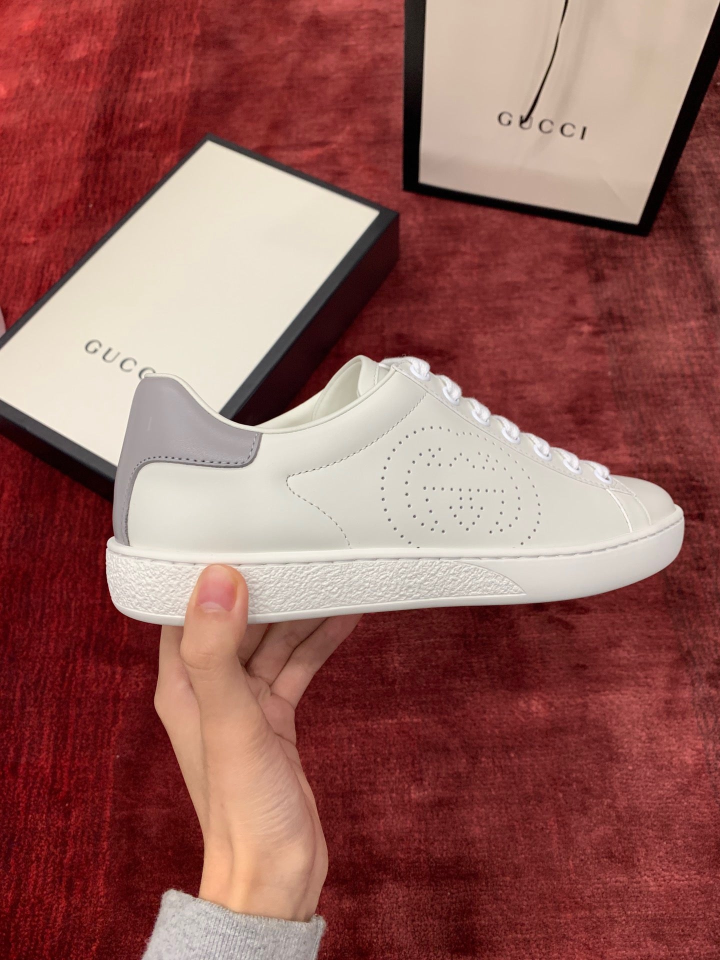 Sneakers & Shoes