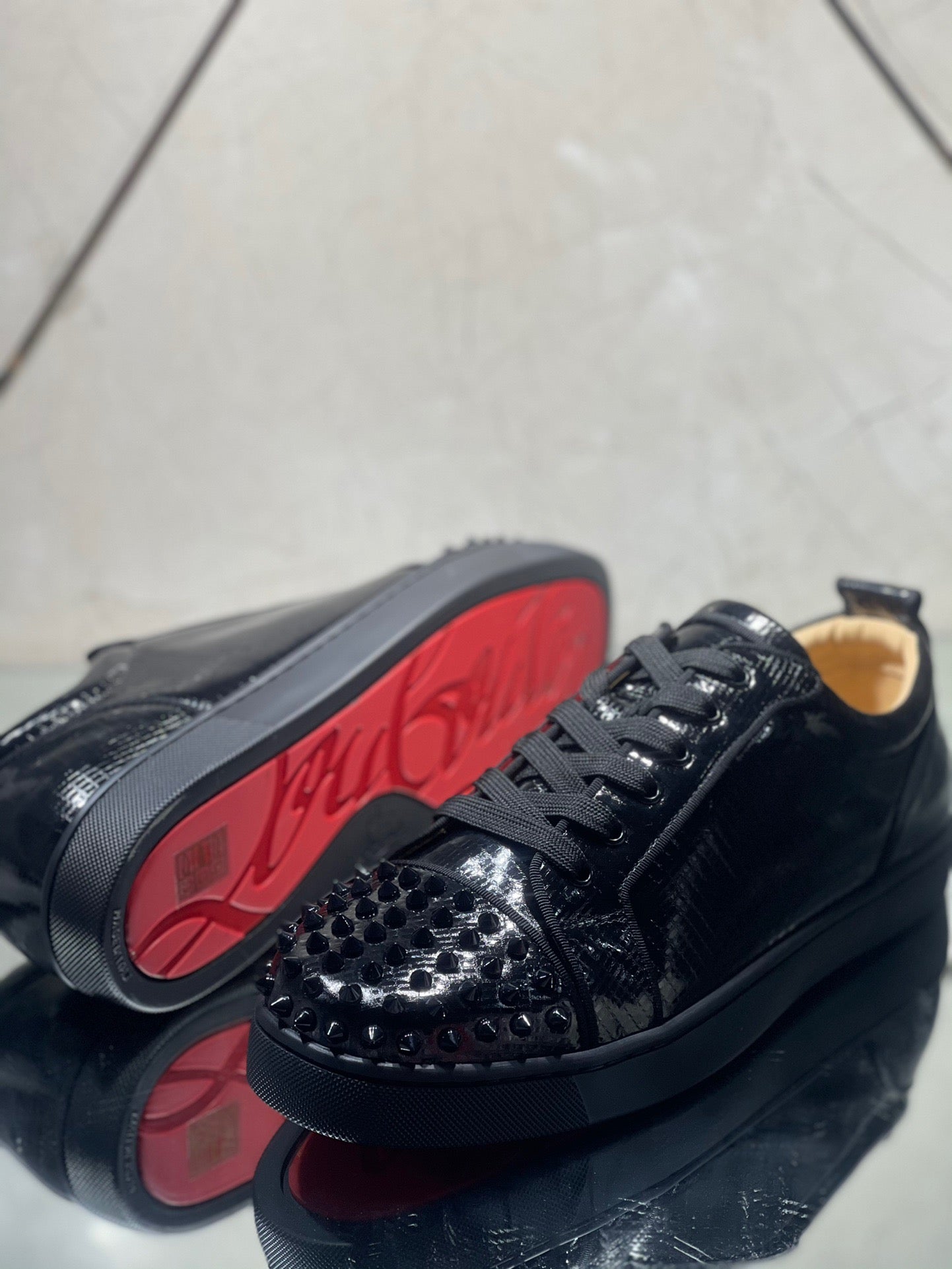Sneakers & Shoes