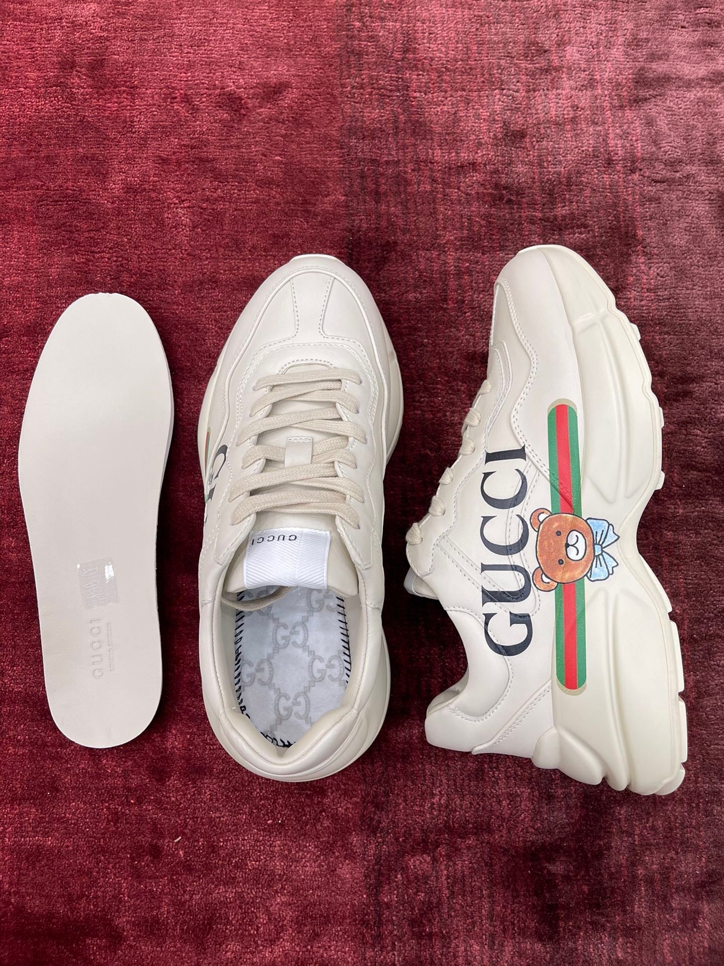Sneakers & Shoes