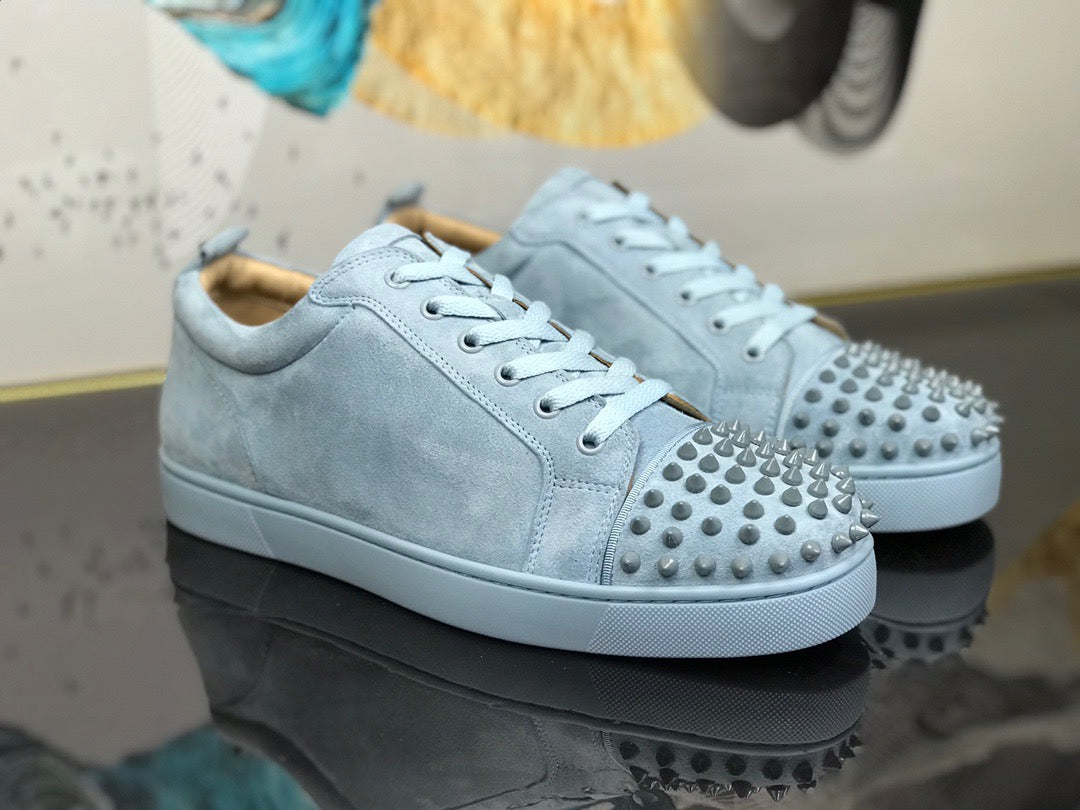 Sneakers & Shoes